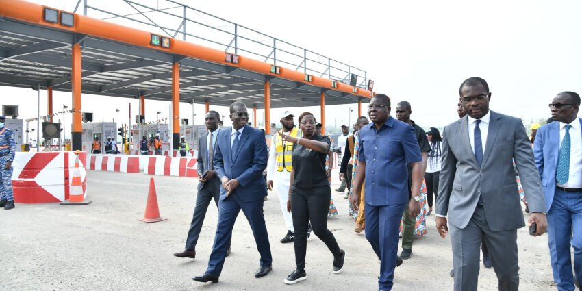 Agrandissement du péage d’Attinguié : Amedé Kouakou a ouvert les nouveaux guichets ce 12 janvier 2024 1 850 565 0RN