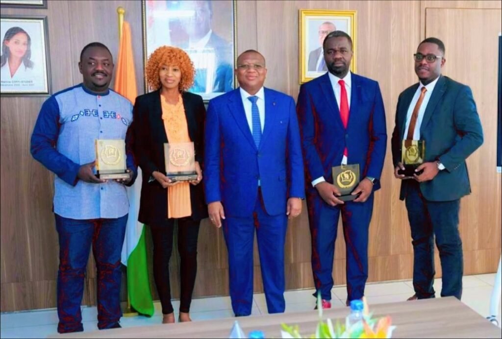 Pour leur impact dans le développement des médias et de la communication : Sahifoulaye Koné et Amy CISSOKO de la RTI récompensés aux Prix d'Excellence 2023 3 photo 4 1