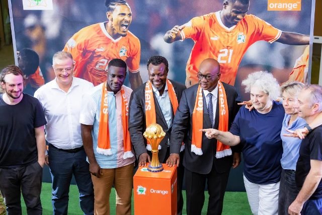 Dossier : Le Groupe Orange Côte d'Ivoire, un brave parmi les braves en 2023 6 Orange Foot 3 1024x683 1