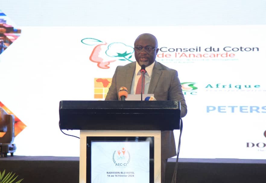 Transformation de la noix de cajou/Le ministre Adjoumani : « Le temps de l’économie purement agricole est révolu, l’industrialisation s’impose » 4 TOF NGUETTIA