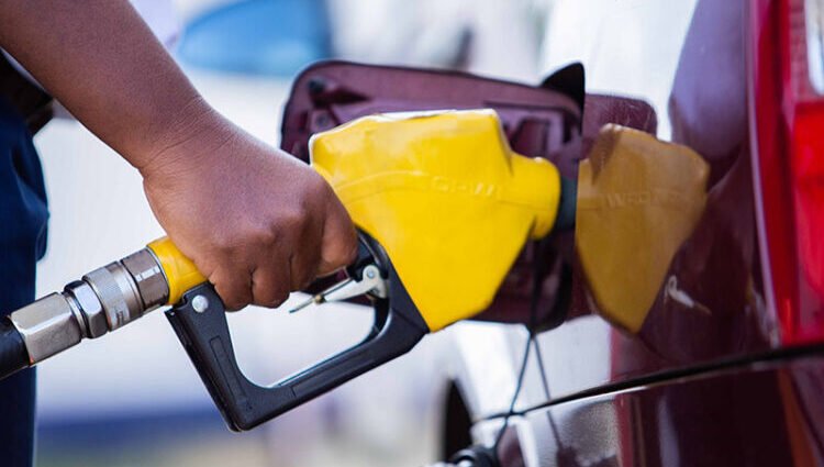 Carburant : Les prix du gasoil et du super sans plomb maintenus à 715 FCFA et 875 FCFA le litre 1 photo pompe