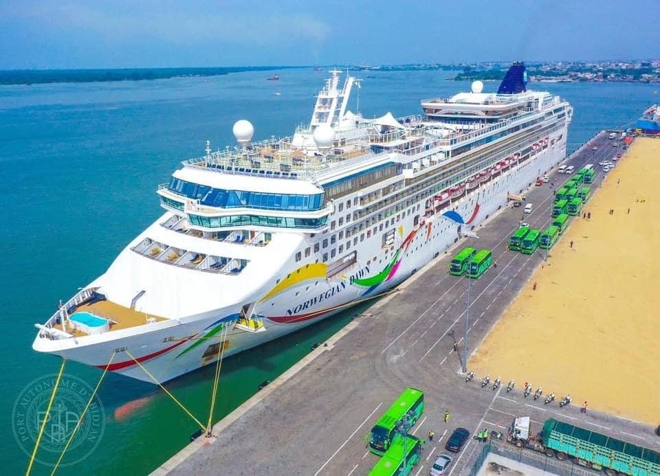 Port Autonome d'Abidjan : Un grand navire de croisière NORWEGIAN DAWN accueilli 2 photo bateau 2