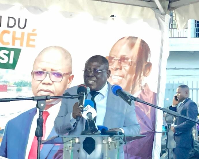 Koumassi : Un grand marché de 5.300.000.000 f CFA livré à la population par Cissé Ibrahima Bacongo 3 photo inauguration 2