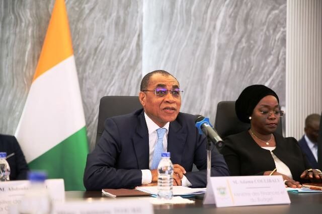 Coulibaly Adama est le ministre des finances de la Côte d'Ivoire