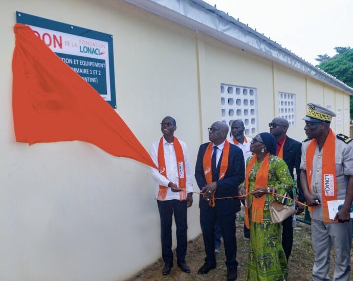 Sinfra : La FONDATION LONACI réhabilite un Groupe scolaire à plus de 100 millions F Cfa 7 FONDATION 4