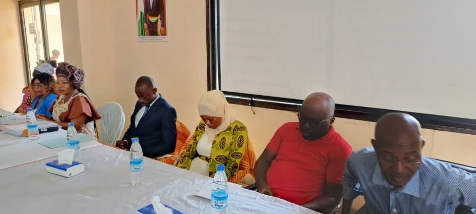 Entrepreneuriat féminin : Les femmes de Port-Bouët instruites sur les systèmes de financements 2 Port bouet 1
