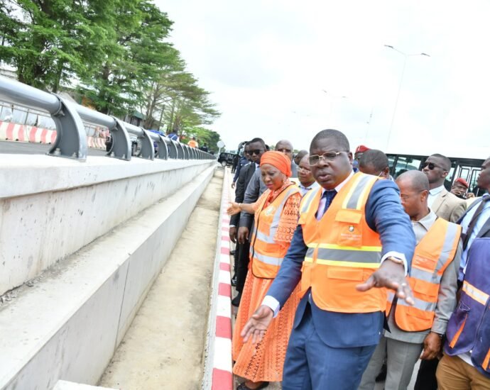 Inondation du Tunnel d'Abobo : Amedé Kouakou rassure et appelle les populations de ne jeter les ordures dans les caniveaux 3 TOF AMEDE ABOBO 1 1