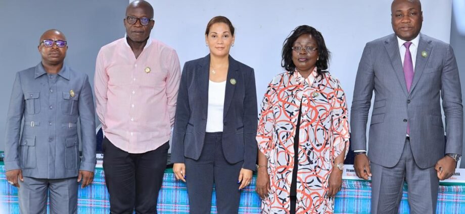 PRÉSIDENCE UVICOCI : MME LAURE BAFLAN-DONWAHI, Candidate 1 TOF BAFLAN 2