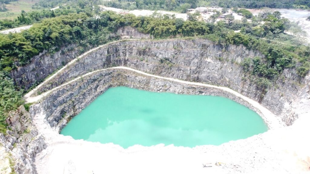 SICMA optimise son approvisionnement en granit 2 la carrière de granit d'Attinguié