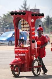 Lutte contre le désordre urbain : commerce ambulant, mendicité , wottro. .. désormais interdits dans le District d’Abidjan 2 photo vendeur