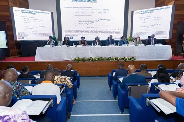 NSIA Banque CI reverse plus du tiers de son bénéfice à ses actionnaires 1 les dividendes distribués par NSIA Banque CI pour 2023 représente 35% de son bénéfice sur l'année