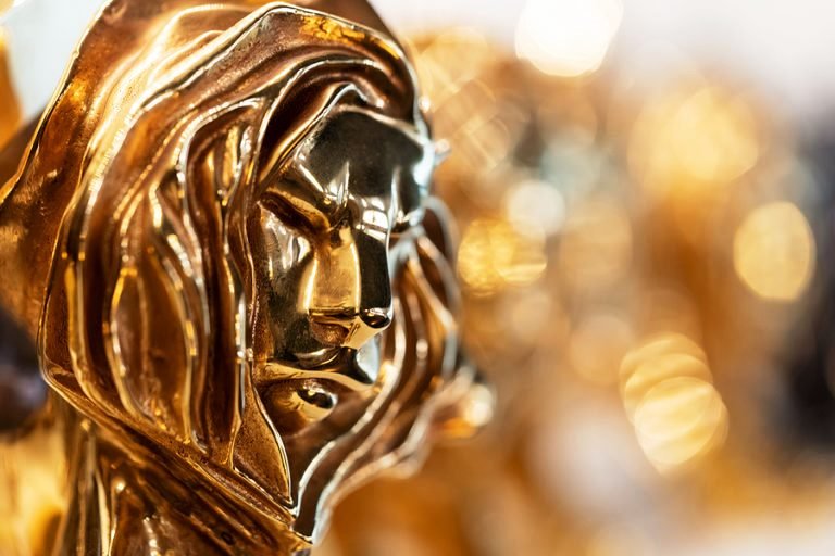 Unilever Créateur Marketer de l'année 2024 2 4e79d57e bigstock closed up of gold cannes lion 287615317 768x512 1