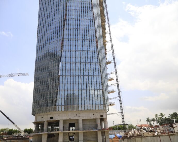 Affaire réservation de bureaux à la Tour F : Toute la lumière 4 photo Tour F 3