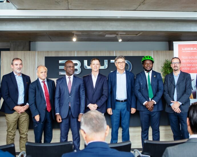 Durability Tour, une initiative de promotion de la mobilité verte en Côte d'Ivoire 2 Durability Tour met sur les routes les véhicules électriques BYD