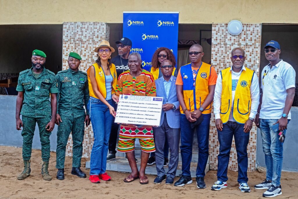 Photoreportage : NSIA Banque CI investit dans le reboisement de la Côte d'Ivoire 7 DANI2074