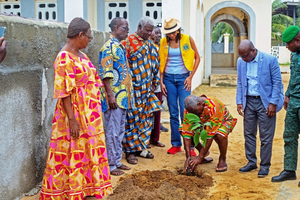 Photoreportage : NSIA Banque CI investit dans le reboisement de la Côte d'Ivoire 6 DANI2150