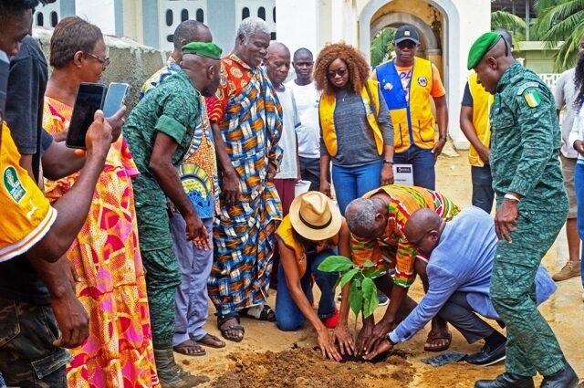 Photoreportage : NSIA Banque CI investit dans le reboisement de la Côte d'Ivoire 1 Le reboisement est l'un des objectifs de la COP15