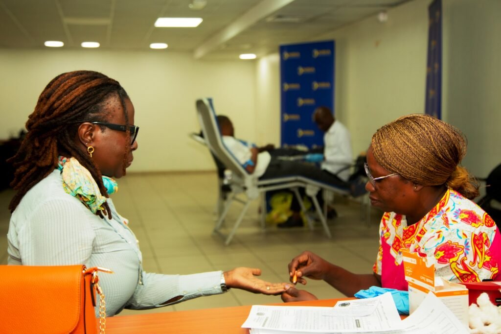 Photoreportage : NSIA Banque CI se mobilise pour le don de sang 6 KORE0258