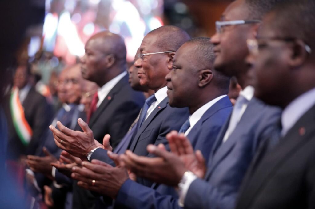 ACCÈS AU LOGEMENT : LE PRÉSIDENT ALASSANE OUATTARA FÉLICITE LE MINISTRE BRUNO KONÉ 3 TOF BRUNO 2