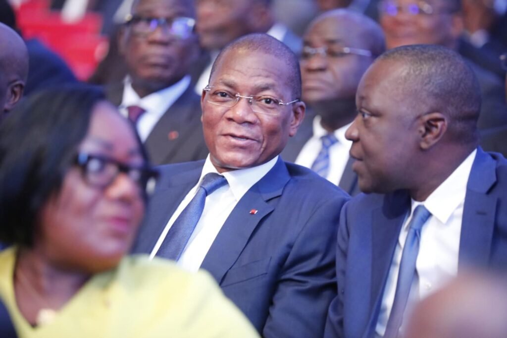 ACCÈS AU LOGEMENT : LE PRÉSIDENT ALASSANE OUATTARA FÉLICITE LE MINISTRE BRUNO KONÉ 2 TOF BRUNO FELICITE