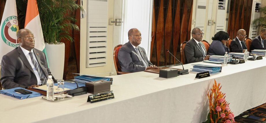 Côte d’Ivoire : 𝗖𝗼𝗻𝘀𝘁𝗿𝘂𝗰𝘁𝗶𝗼𝗻 𝗱’𝘂𝗻𝗲 𝘂𝘀𝗶𝗻𝗲 𝗱𝗲 𝘁𝗿𝗮𝗶𝘁𝗲𝗺𝗲𝗻𝘁 𝗱’𝗲𝗮𝘂 𝘀𝘂𝗿 𝗹𝗮 𝗹𝗮𝗴𝘂𝗻𝗲 𝗔𝗴𝗵𝗶𝗲𝗻 1 TOF EAU POTABLE