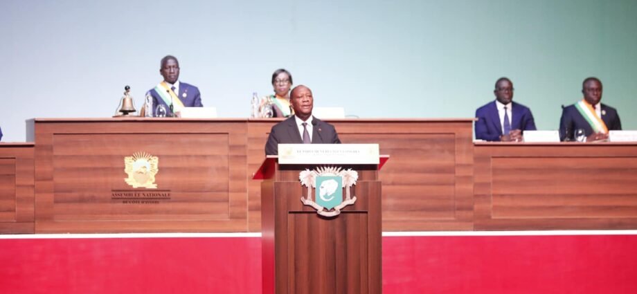 ACCÈS AU LOGEMENT : LE PRÉSIDENT ALASSANE OUATTARA FÉLICITE LE MINISTRE BRUNO KONÉ 1 TOF PRADO