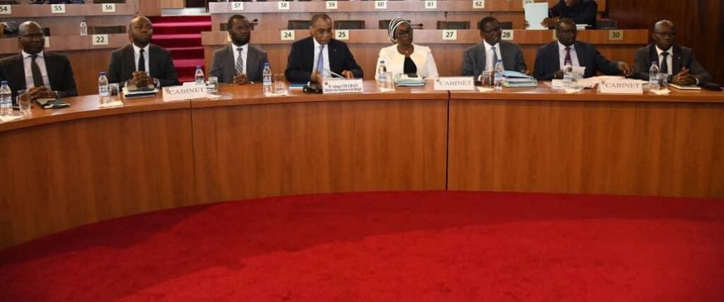 Adama Coulibaly présente les perspectives économiques Ivoiriennes pour les 03 prochaines années 5 WhatsApp Image 2024 06 26 at 09.40.21