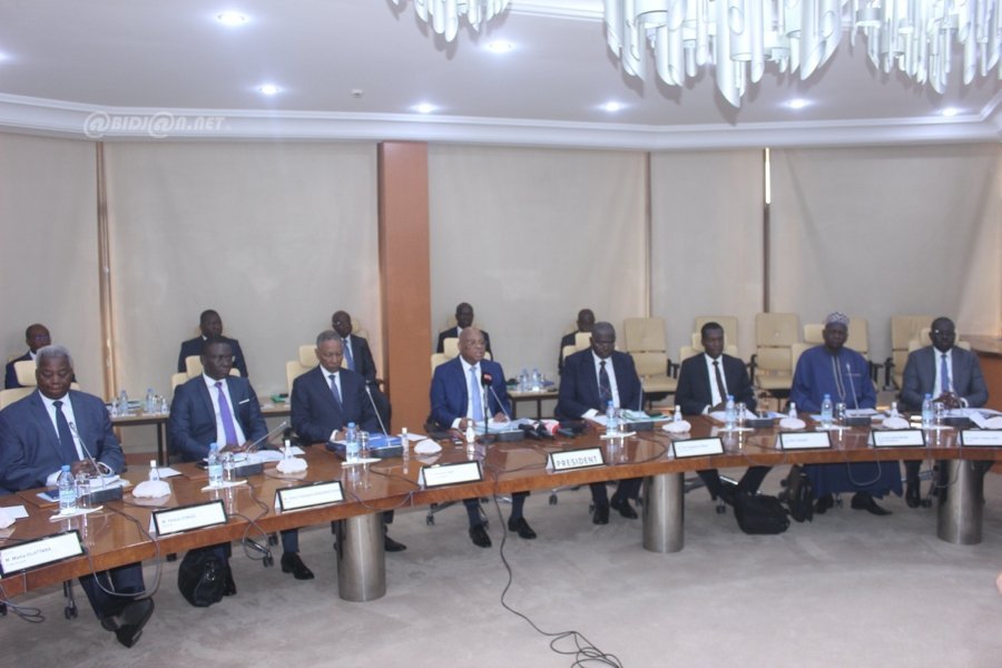 Le CPM maintient les principaux taux directeurs de la BCEAO à un niveau élevé 3 Lors de sa réunion du 04 juin 2024, le Comité Politique Monétaire de la BCEAO a maintenu les taux directeurs