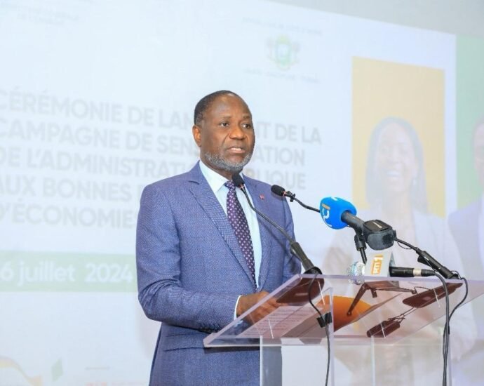 Sensibilisation des administrations aux économies d'énergie : Mamadou Sangafowa invite les fonctionnaires aux bons réflexes 9 Mine 1
