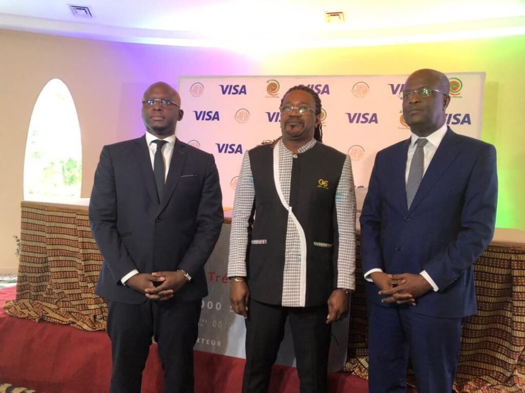 Inclusion financière : Beugré Amos invite les ivoiriens à souscrire massivement à l’utilisation de la carte TrésorMoney Visa 4 photo Tresor 3