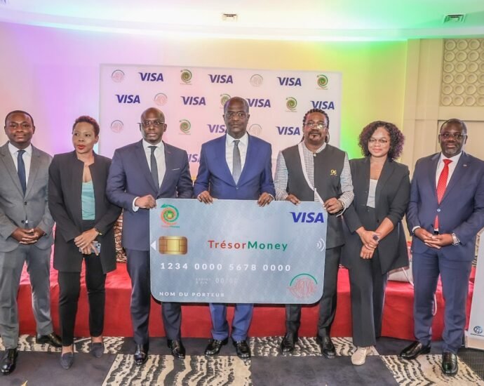Inclusion financière : Beugré Amos invite les ivoiriens à souscrire massivement à l’utilisation de la carte TrésorMoney Visa 2 photo Tresor pay