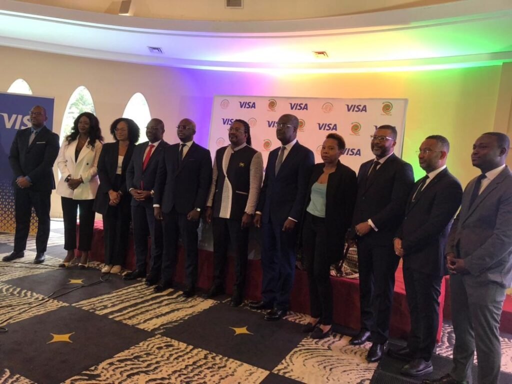 Inclusion financière : Beugré Amos invite les ivoiriens à souscrire massivement à l’utilisation de la carte TrésorMoney Visa 5 photo tresor 4