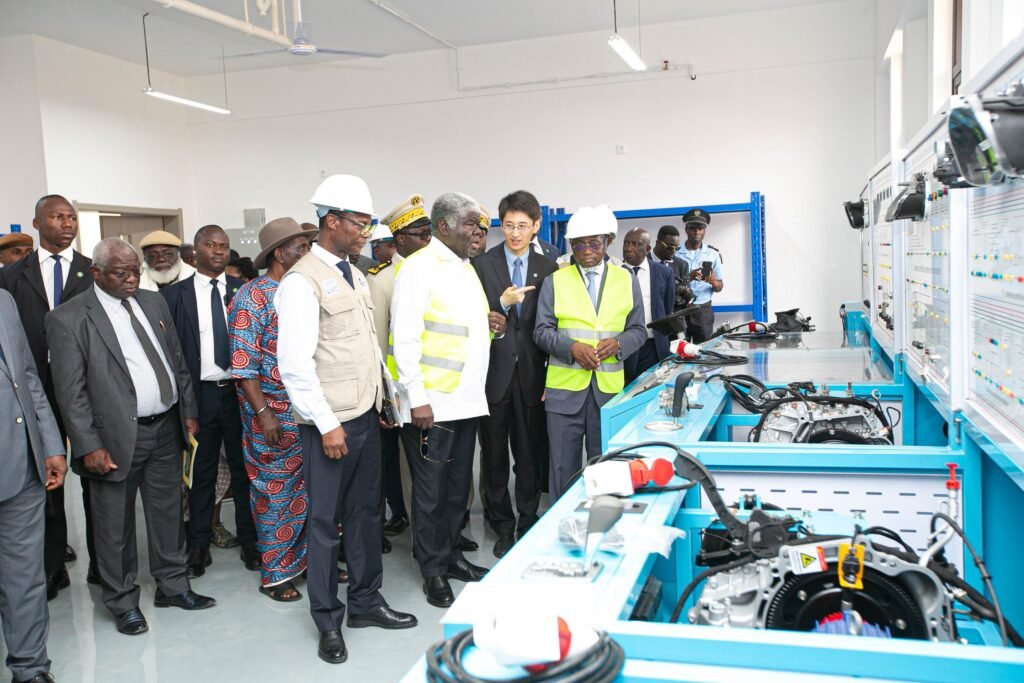 Lycée professionnel d’Ebimpé : Les travaux réalisés à 93,70 % selon Robert Beugré Mambé 5 visite 9