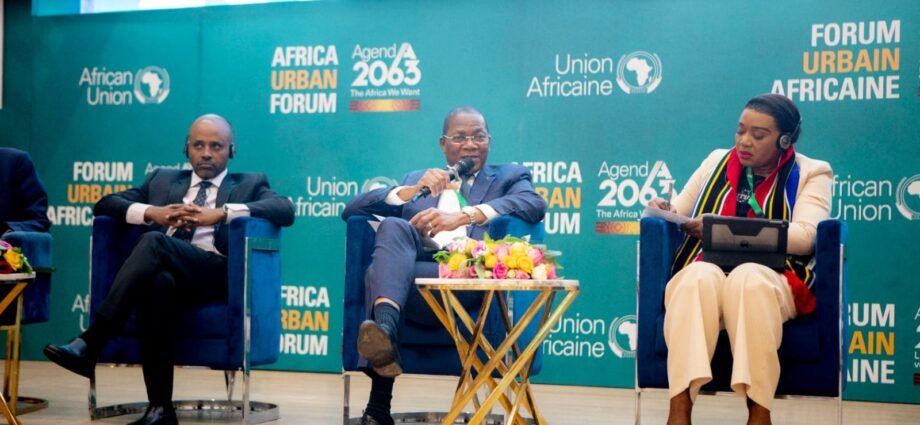 Addis-Abeba, en Éthiopie : Bruno Koné partage l'expérience de la Côte d'Ivoire en matière de résilience urbaine 1 BRUNO
