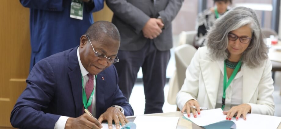 Mobilisation de financements et mise en œuvre de projets d’urbanisation : Bruno Koné signe un protocole d’entente avec la directrice exécutive de Onu-Habitat 1 photo Bruno 1