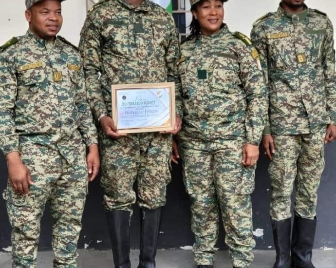 Reconnaissance du mérite : Le Gira distingue ses meilleurs agents 4 photo douane 2