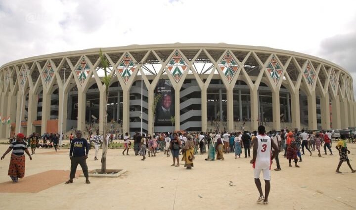 Infrastructures sportives : les pelouses d’entraînement du lycée technique, lycée classique de Cocody, le complexe sportif de Bingerville bientôt rénovées 1 photo stade