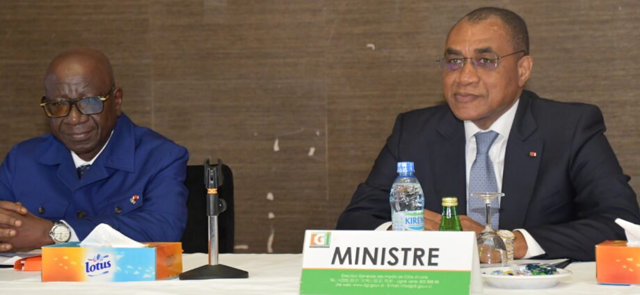 Recouvrement fiscal : 1 019,5 milliards de francs CFA collectés au troisième trimestre, en deçà de l’objectif de 1 116,4 milliards 1 ADAMA COULIBALY 2