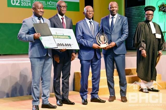 Le Conseil d'Administration de la BHCI primé pour son efficacité 1 La BHCI est une Banque d'Etat Ivoirienne