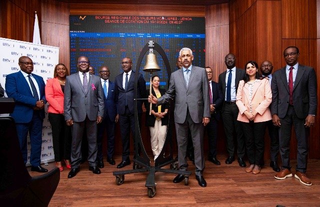 Photoreportage : La BRVM et la BADEA renforcent leur collaboration 1 Dr Sidi Ould Tah souhaite que le partenariat conclu entre la BRM et la BADEA permettra de résoudre le problème du financement des PME de l'UEMOA