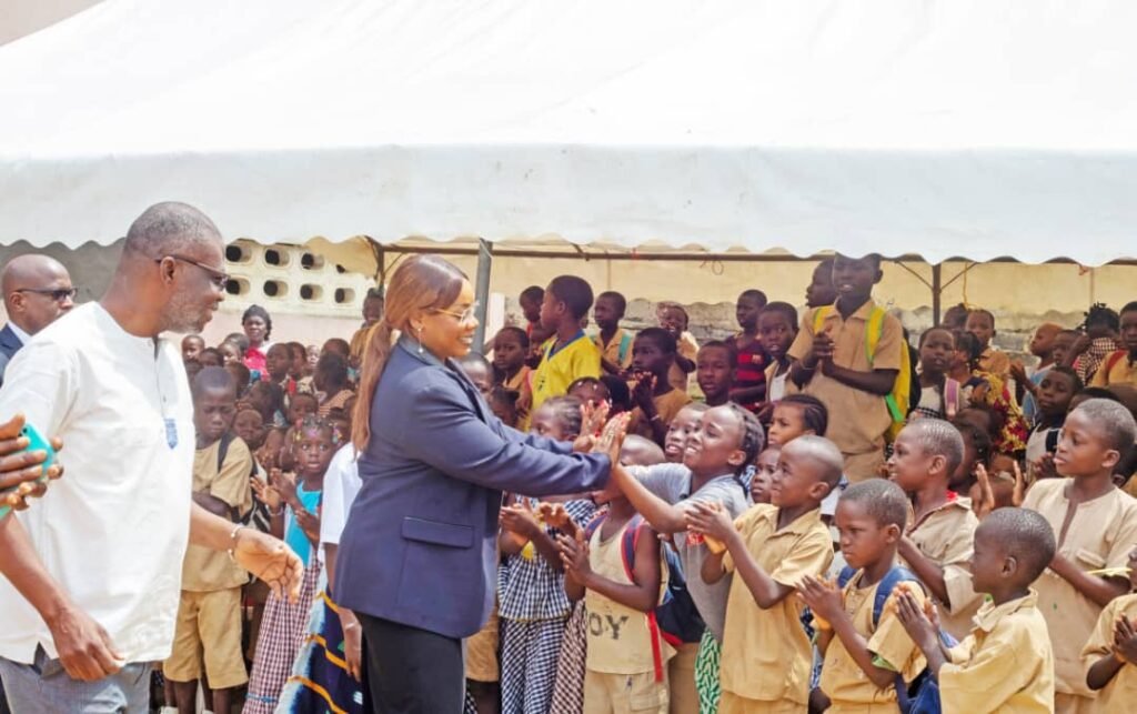 NSIA Banque CI apporte sa contribution en pleine rentrée des classes 2 N3WhatsApp Image 2024 10 15 at 11.45.00