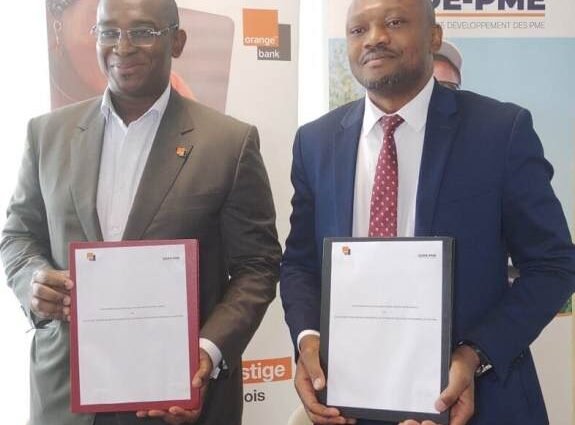 OBA et le GUDE PME mettent en commun leurs ressources pour soutenir les MPME 1 OBA, dans le cadre de cet accord, débloque un ligne de crédit de 1 milliards FCFA pour les MPME