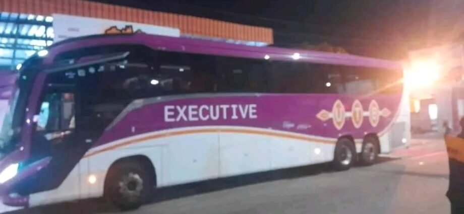 UTB CI Célébre Ses 40 Ans d'Innovation avec le Lancement du Bus "EXÉCUTIVE" 1 UTB 2 B