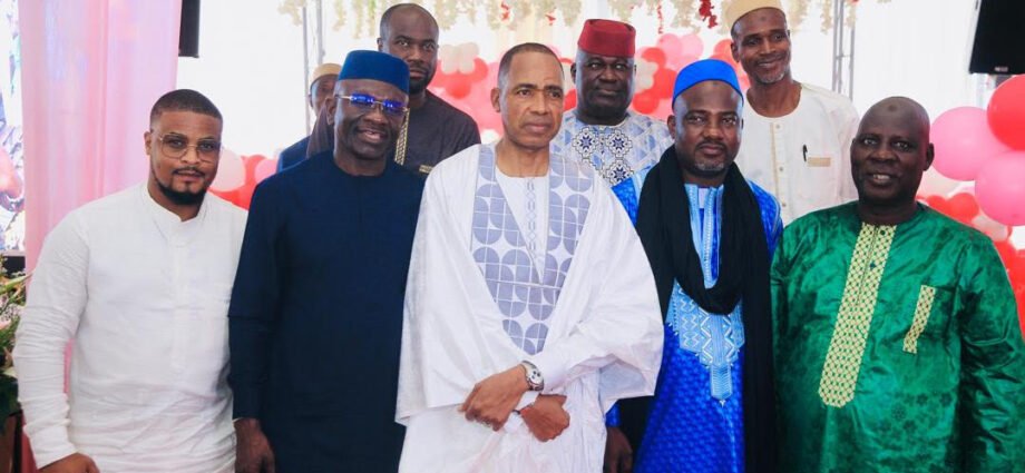 Pour son rôle clé dans le développement du secteur immobilier en Côte d’Ivoire : Yamoussa Coulibaly et ses jumelles célébrés en fanfare par ses pairs 1 Yams 1