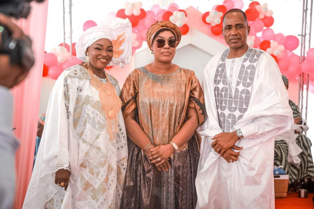 Pour son rôle clé dans le développement du secteur immobilier en Côte d’Ivoire : Yamoussa Coulibaly et ses jumelles célébrés en fanfare par ses pairs 2 Yams 2