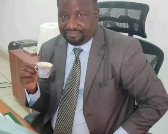 Silué Boloba, économiste et auteur du concept ‘’ un ivoirien, une tasse de café’’ : Le prix du café fixé à 1500f est attractif pour les producteurs » 4 photo cafe 3