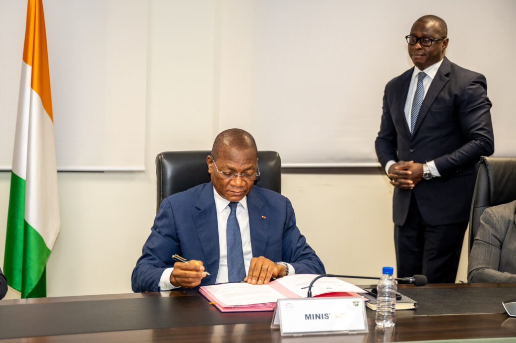 Photoreporatage : NSIA Banque CI et le MCLU signent un partenariat stratégique 6 DSC 8803