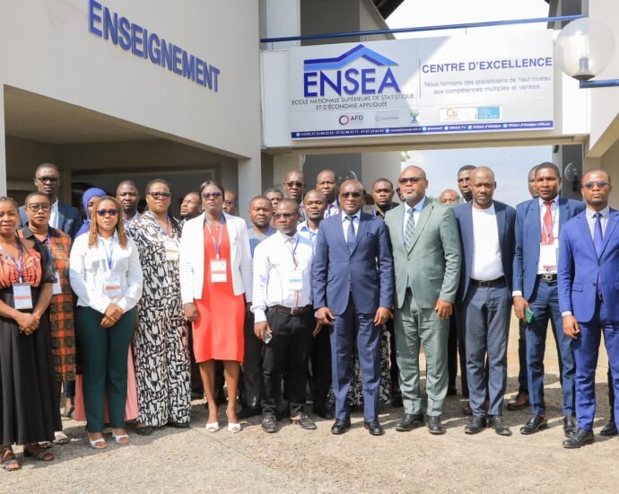 Renforcement des Capacités : Les services statistiques ministériels formés à la création d’un tableau de bord interactif avec power bi et Microsoft Excel 7 ENSEA 2