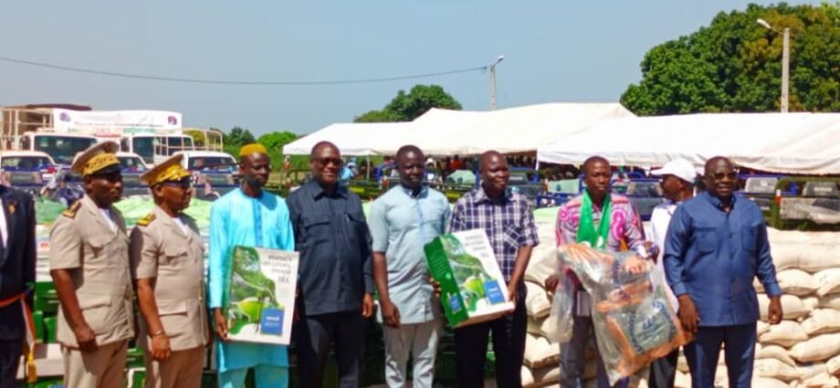 Journées de l’Administration Agricole Délocalisée/ Adjoumani :« Mon département ministériel va s'investir fortement dans la promotion du sésame » 1 TOF KONG VRAI
