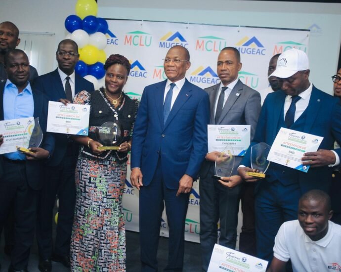 Tournoi de Maracana Bruno Koné t : La MUGEAC remercie Yamoussa Coulibaly pour son soutien 7 photo construction 2